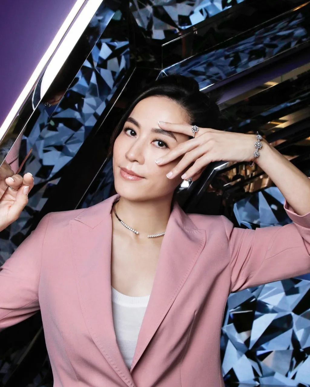 消息更声称引述古天乐(左)向宣萱发表的一句:「爱你不止一生一世!