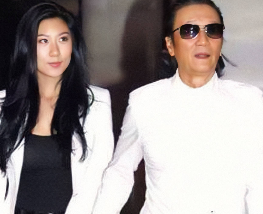 狄波拉赵雅芝合照曝光后,才懂谢贤为何夺人所爱,还是张柏芝聪明