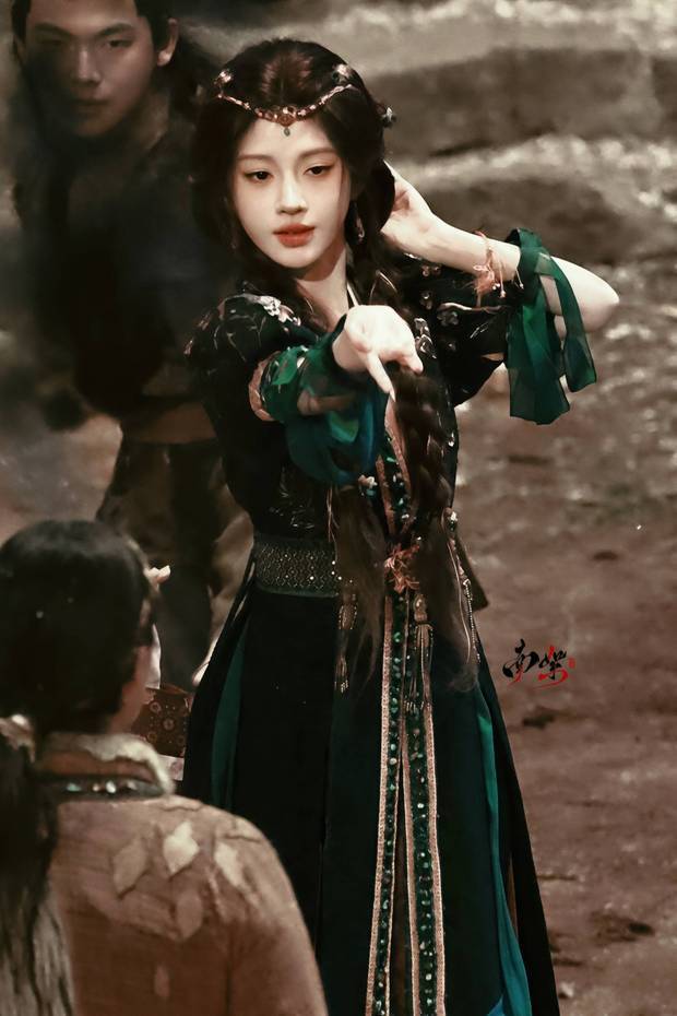 鞠婧祎倾国倾城。