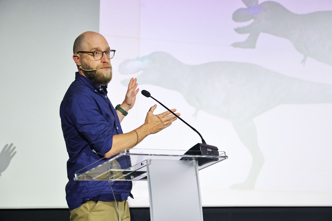 BBC全新史前科学纪录片《与恐龙同行》 5月28日正式上线