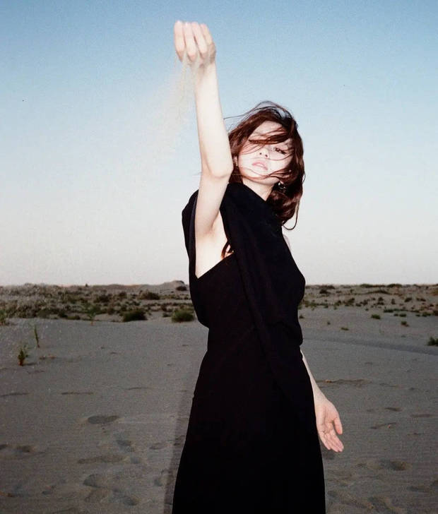 李兰迪减肥后整个人气质超好。