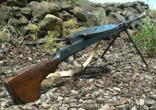 手提机枪发展史：苏联DP机枪90年后仍在用