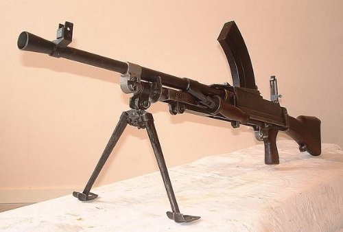 手提机枪发展史：苏联DP机枪90年后仍在用(4)