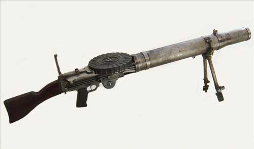 手提机枪发展史：苏联DP机枪90年后仍在用(7)