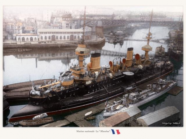 铁甲舰赫奇号"hoche",粗壮的桅杆,一大堆炮塔,觉得起来的塔楼加上