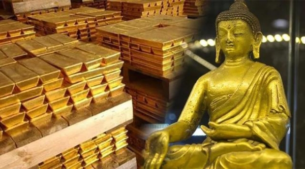“山下宝藏”在菲律宾被发现，马科斯除了自己挖黄金，还抢金佛像