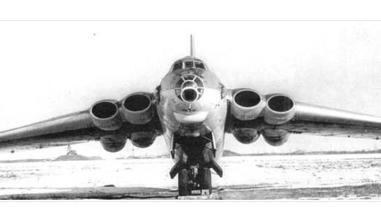 真实版战忽局！苏联阅兵忽悠美国CIA，轰炸机一次飞六遍(3)