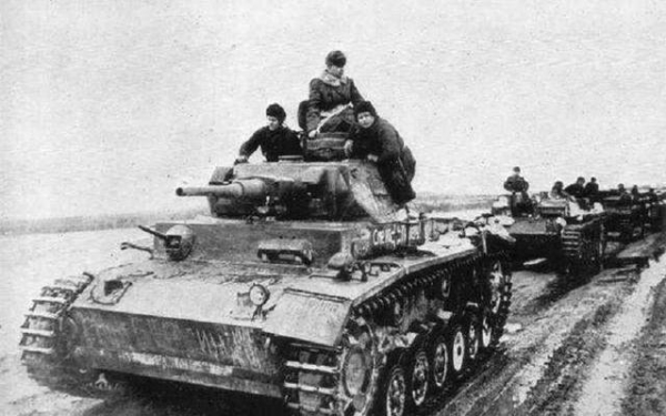 全球最奇葩的武器，苏联在6吨坦克上装翅膀，试飞结果喜人