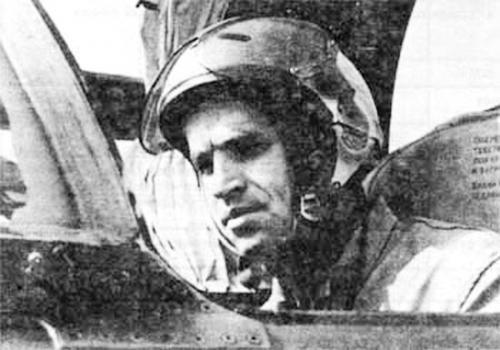 46年前的惊天一撞！苏联战机撞击伊朗侦察机，苏联飞行员壮烈牺牲