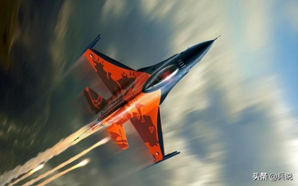 设计怪才嘲讽：F111是“带翅膀的猪”，联手造F16，成最畅销战机