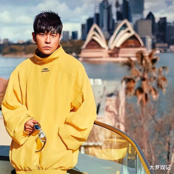 台媒曝周杰伦年为8岁爱女择澳洲贵族女校,昆凌疑似交易数千万元豪宅