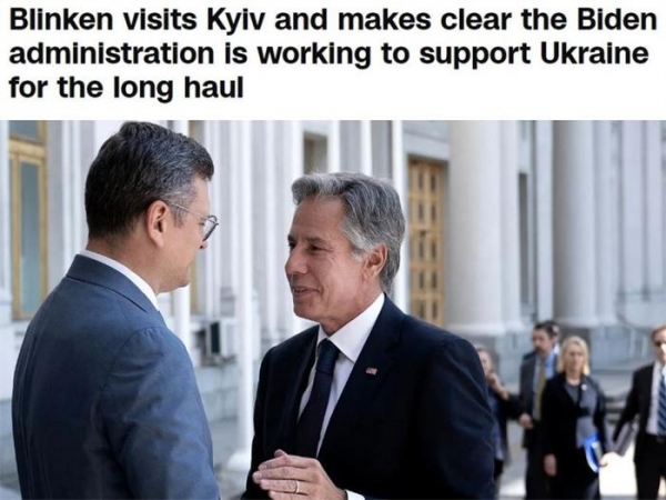 △9月6日，乌克兰外长库列巴（左）在基辅迎接到访的美国国务卿布林肯（右）。