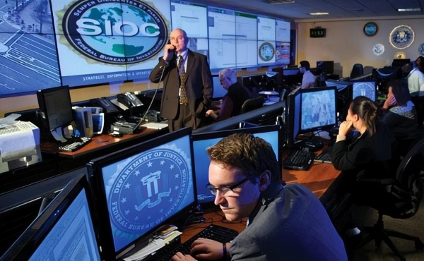 经查,王教授在参谍期间,先后向境外间谍情报机关提供了大量国防军工