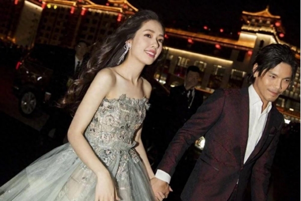 向太自曝婆媳关系像好朋友一样否认控制郭碧婷喊话会疼爱她一辈子