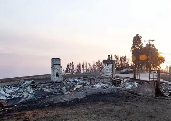 △亨特·拜登租住的豪宅已被山火焚毁