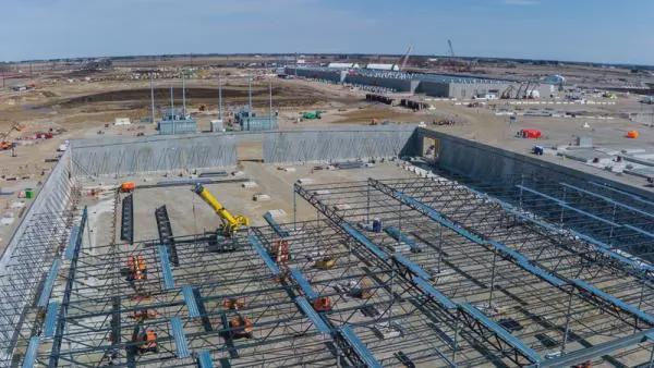 又来!FCC拟禁止中国电信企业在美运营数据中心,我使馆表态