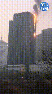 西安北郊一高楼突燃大火，蔓延多层！
