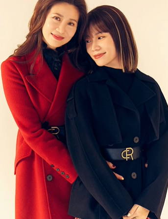 57岁陈炜晒全家福 女儿更像张光北还演过觉醒年代