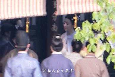刘亦菲白衣古装最新路透 眉眼间流露仙气之美