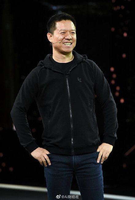 贾跃亭被恢复执行14亿 同被执行人员还有甘薇吴孟
