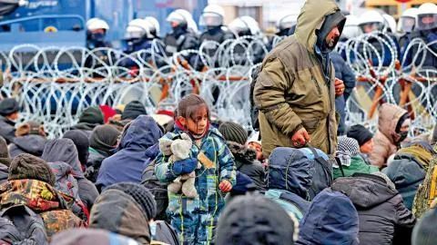 边境难民危机升级 波兰强调自己是“受害者”