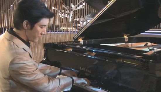 王力宏离婚后首现身颜值回春状态好 否认出轨传闻