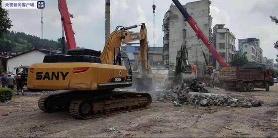 湖南郴州汝城民房垮塌12人被困 5人死亡7人受伤