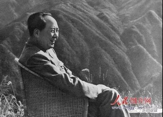 毛主席逝世45周年，我们永远怀念您……