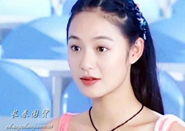 姜文妻子周韵旧照曝光 眼神清澈满脸胶原蛋白
