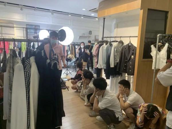 女网红直播中突然被抓，判了！曾年入上千万！