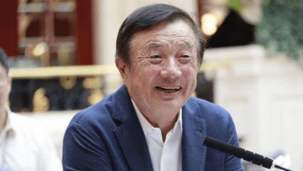 不上镜、尴尬到抠脚？公主姚安娜上《中餐厅》被狂吐槽