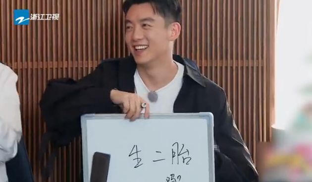 郑恺：欠苗苗的婚礼会补办，生活需要仪式感