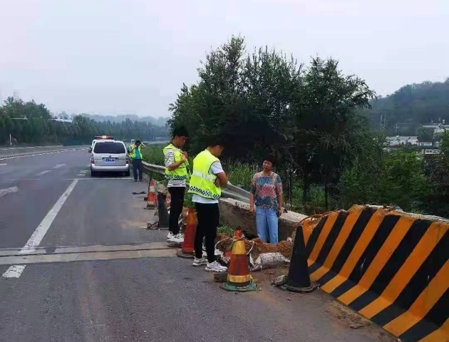 悲痛！河南一公路养护女职工在抢险中殉职