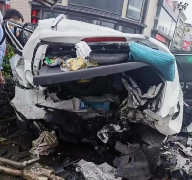 月内第二起，浙江台州一辆特斯拉Model Y连撞2车致2死1伤