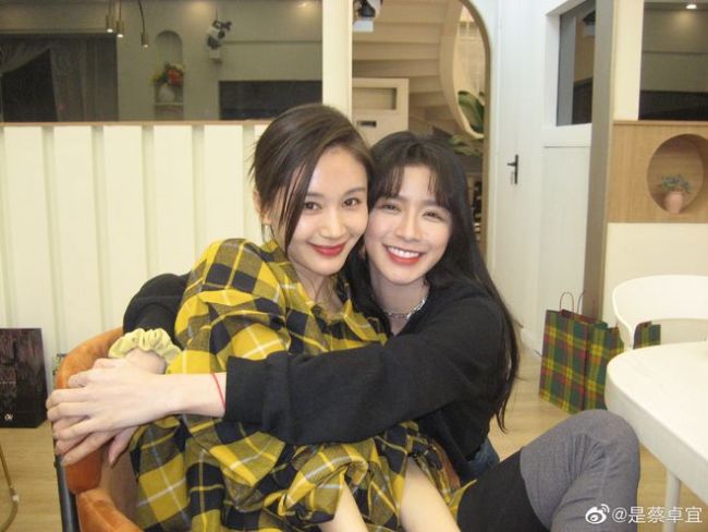 被质疑为了事业假离婚 蔡卓宜辟谣：我离得很干净