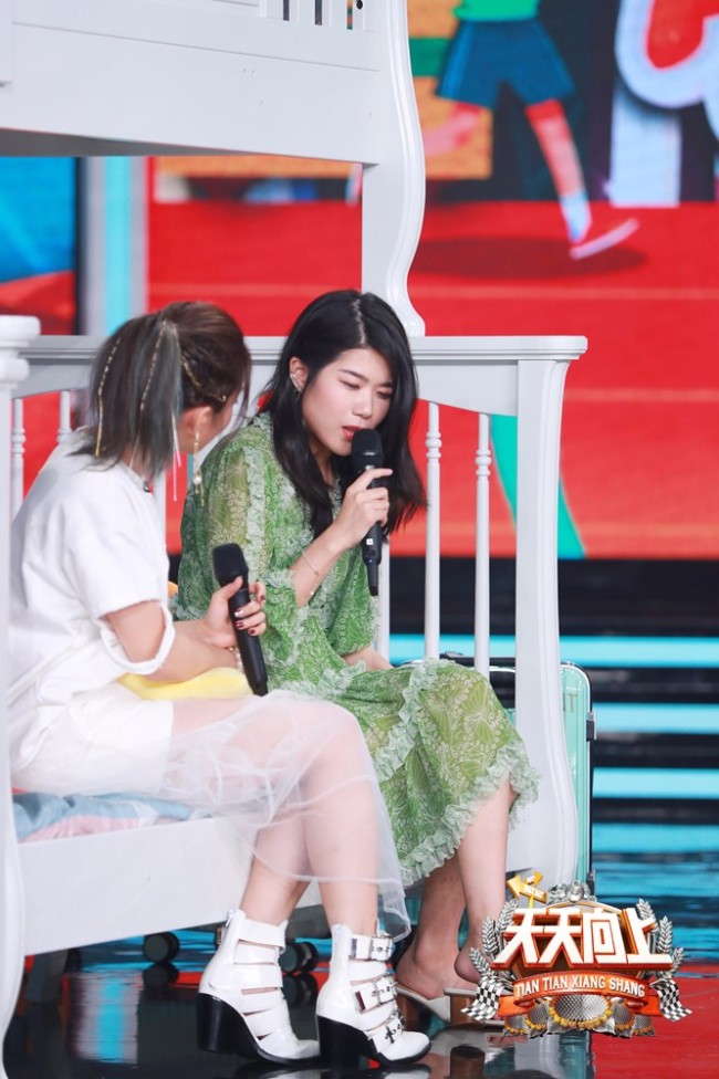 杨笠《天天向上》畅聊青春期故事 早恋烦恼引共鸣