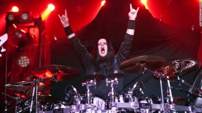 Slipknot乐队创始鼓手乔伊·乔迪森去世 享年46岁