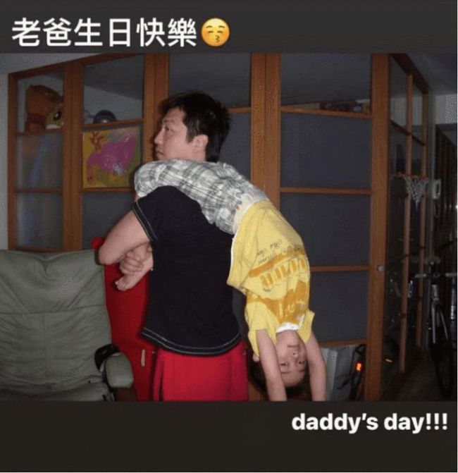 要出道？伊能静儿子曝8月底将发歌 曾多次扮女装浓妆艳抹显妩媚 