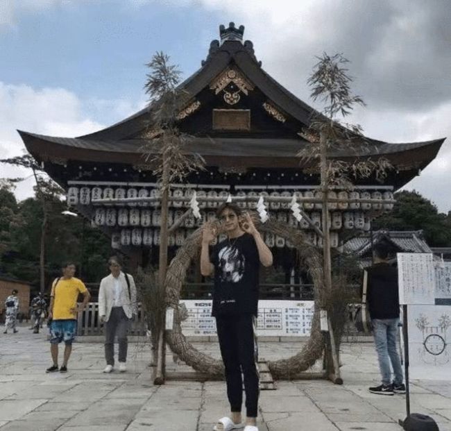 3年逛3家神社？官媒集体声讨封杀！张哲瀚这道歉声明漏洞百出