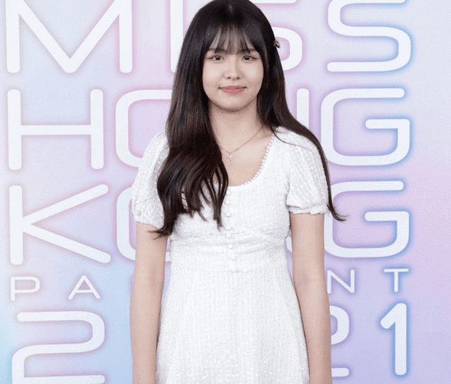 周星驰方回应:星爷和那个女孩不熟 女方还未成年