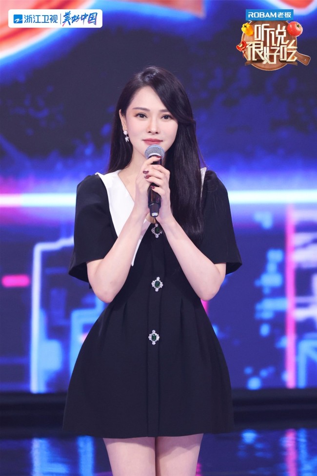 &quot;听说很好吃&quot;孟美岐厨艺首秀 伊能静回应辛辣问题
