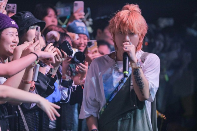 龙韬小分队巡演杭州正式开唱 首站成大型蹦迪现场