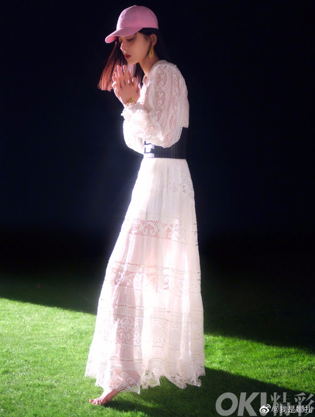 娜扎四月新写真释出