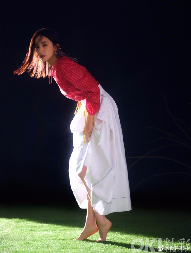 娜扎四月新写真释出