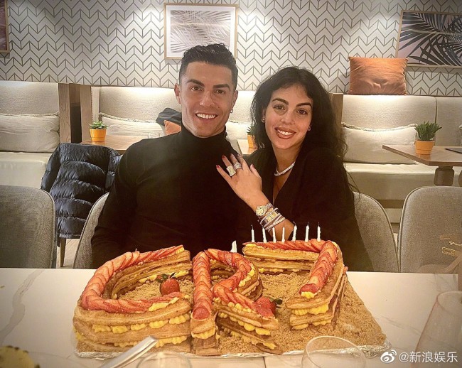 C罗龙凤胎儿子夭折