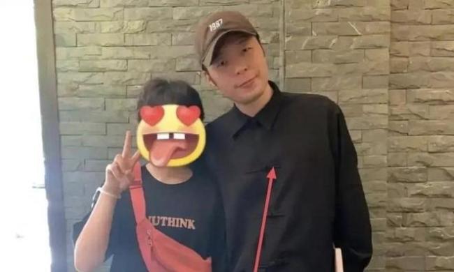 杜海涛变瘦后与路人合照曝光 减肥成功气质变化明显