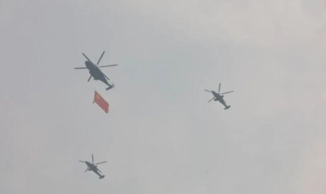 庆祝中共建党100周年 北京上空的战机编队演练结束