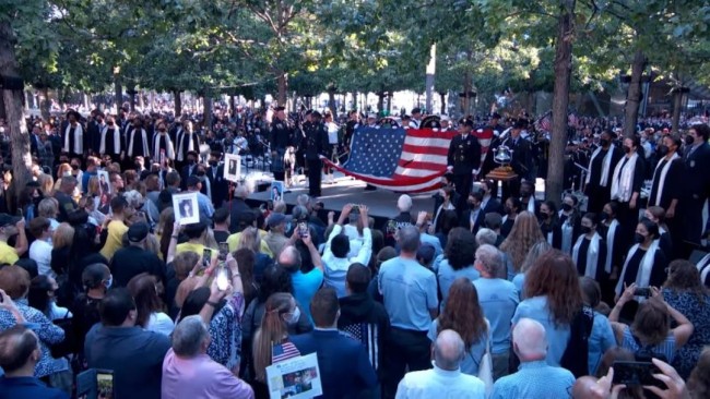 “9·11”20周年纪念日当天，美国多地举行默哀