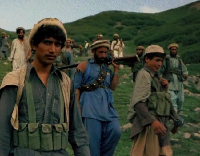 阿富汗“圣战课本”，竟然是美国自己出钱编的