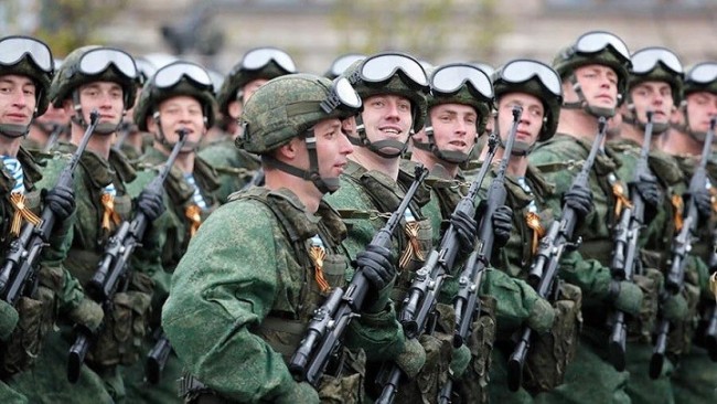 俄媒曝光未来三年国防预算草案：占GDP的2.5%左右